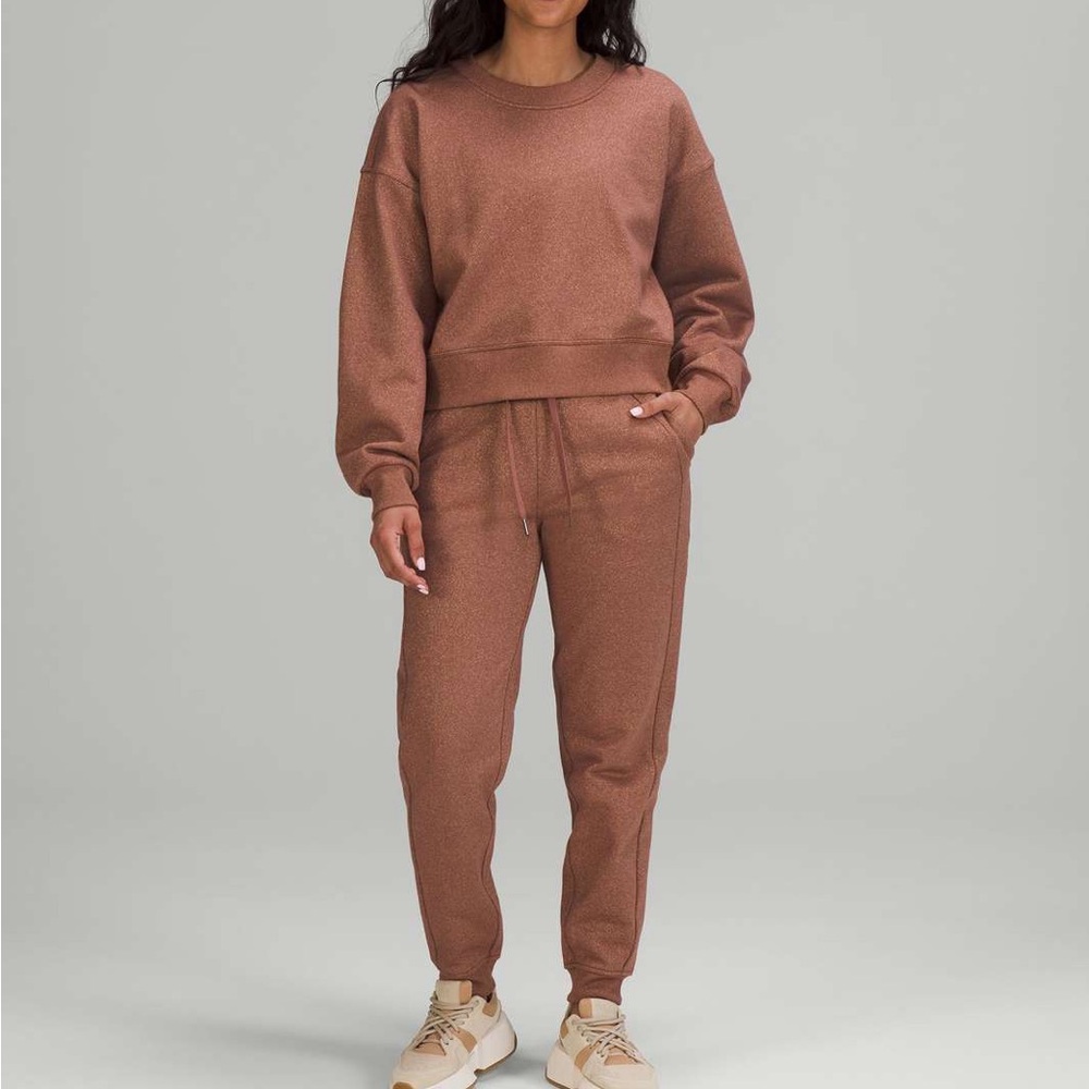 Lululemon Smokey Topaz Glitter Scuba Jogger & Perfectly Oversized Cropped Crew